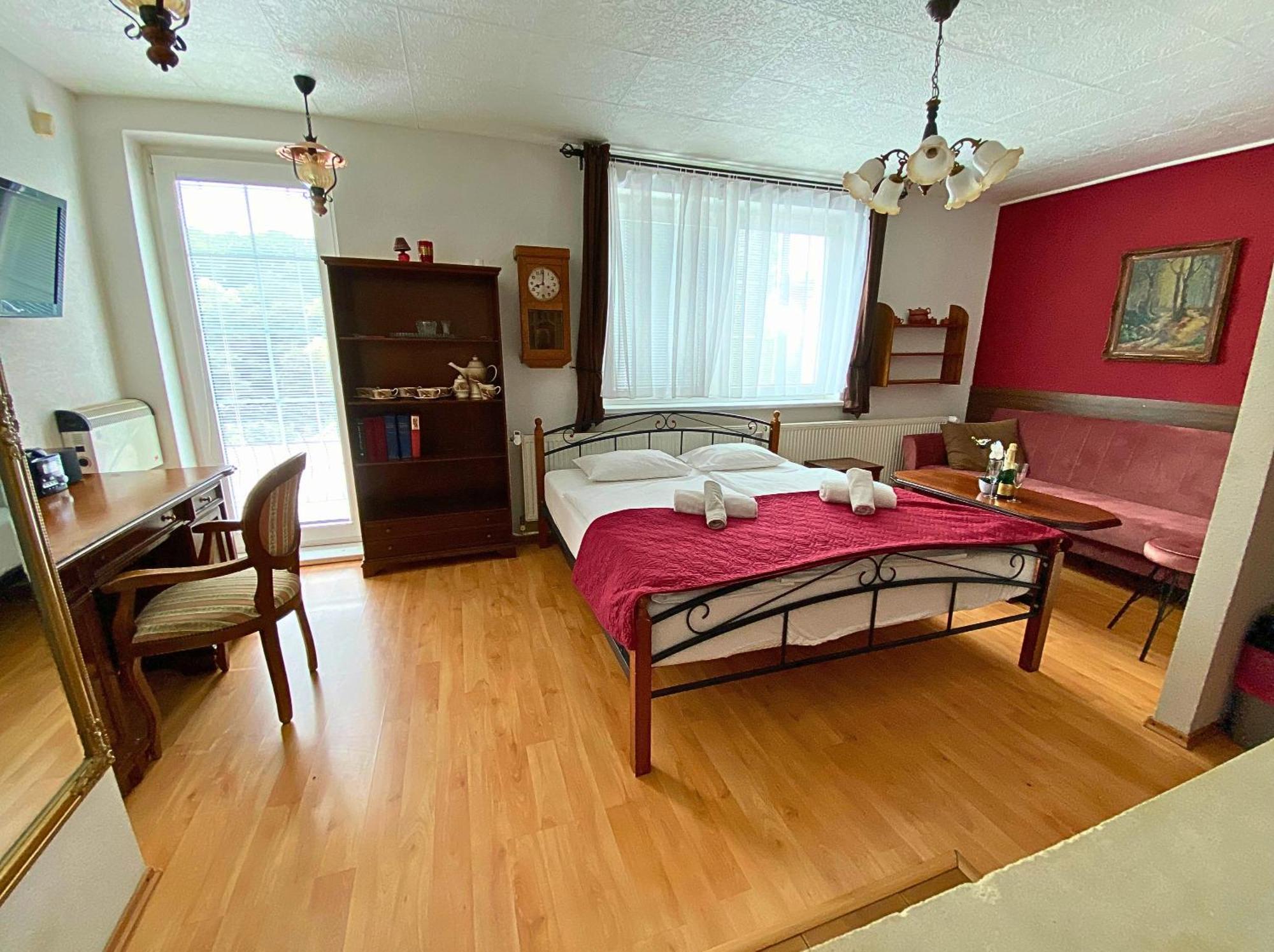 Spa & Pool Apartments Prestige Villa Ivica Marianka Εξωτερικό φωτογραφία