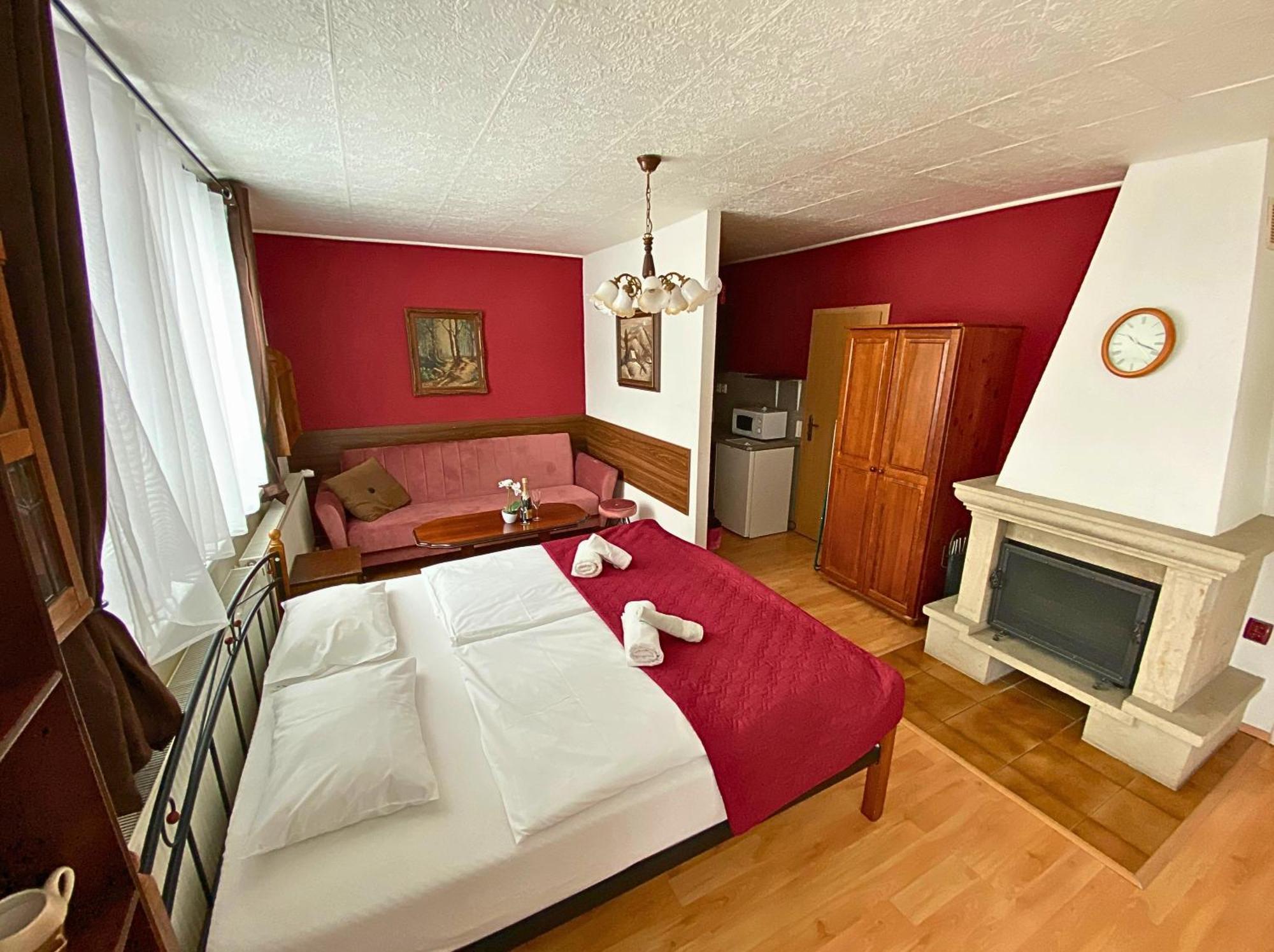 Spa & Pool Apartments Prestige Villa Ivica Marianka Εξωτερικό φωτογραφία